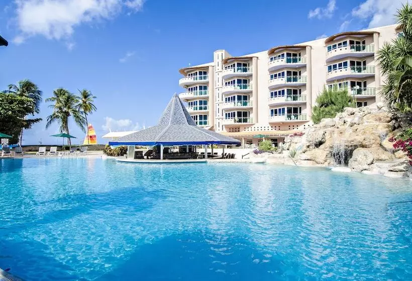 استراحتگاه Accra Beach Hotel & Spa