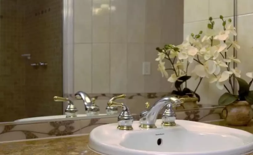 استراحتگاه Accra Beach Hotel & Spa