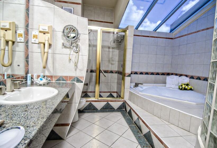 استراحتگاه Accra Beach Hotel & Spa