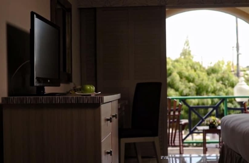 استراحتگاه Accra Beach Hotel & Spa