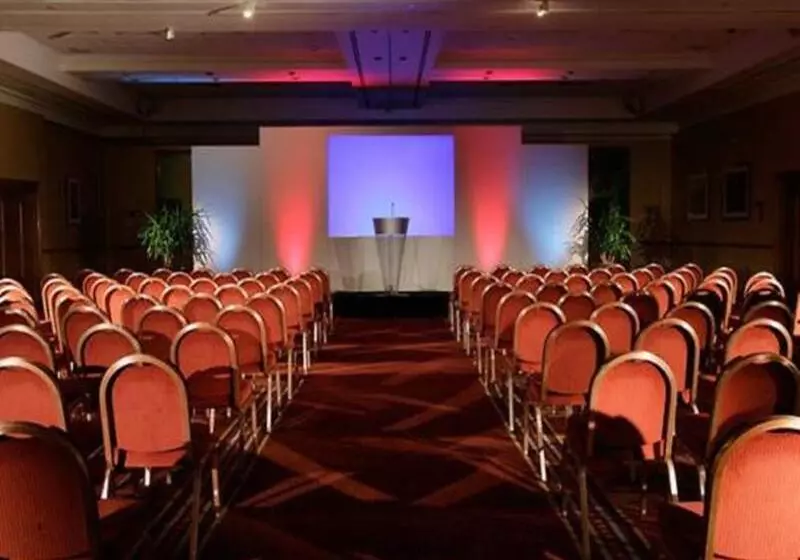 Delta Hotels By Marriott Swindon