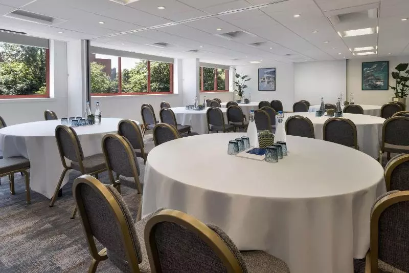 Delta Hotels By Marriott Swindon