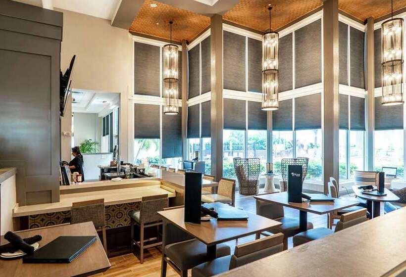 فندق Hilton Melbourne Beach Oceanfront