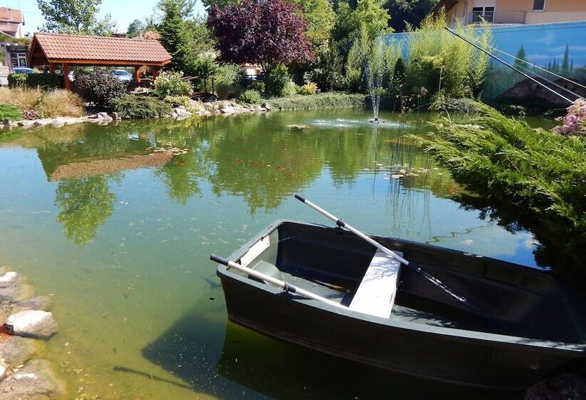 فندق Hôtel Aster Restaurant Aux Arcades