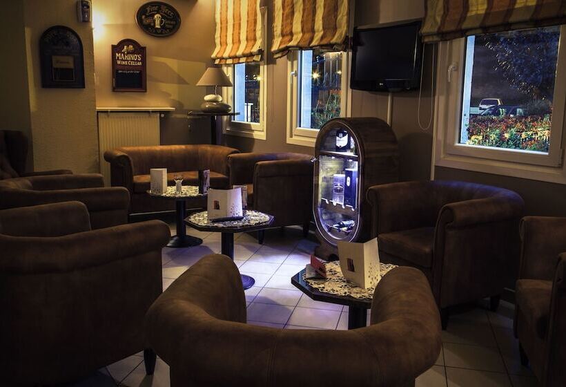 فندق Hôtel Aster Restaurant Aux Arcades