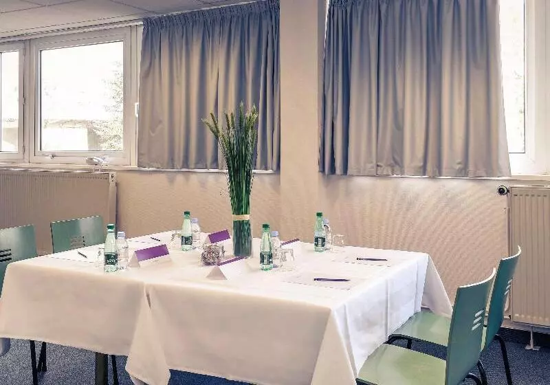 호텔 Hôtel Mercure Saintlô Centre