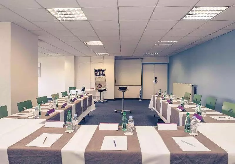 호텔 Hôtel Mercure Saintlô Centre