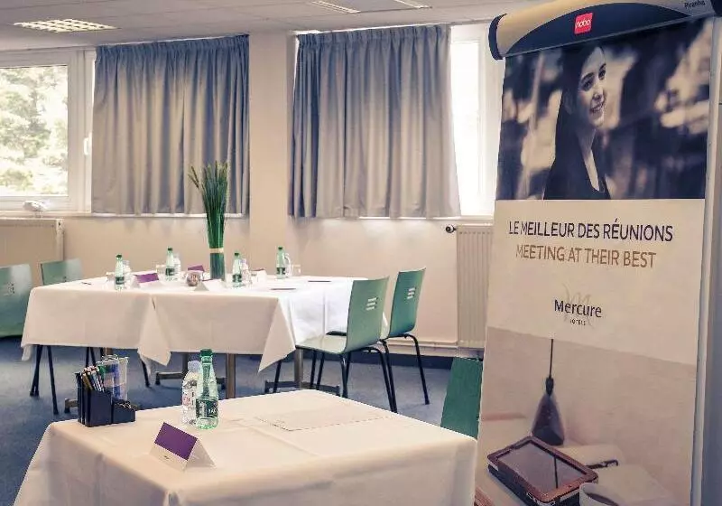 호텔 Hôtel Mercure Saintlô Centre