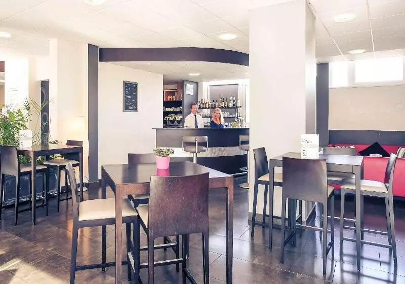 호텔 Hôtel Mercure Saintlô Centre