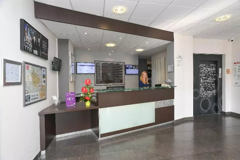 호텔 Hôtel Mercure Saintlô Centre