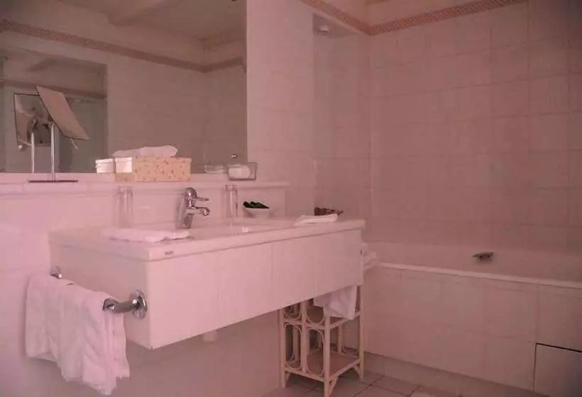 ホテル Auberge Bretonne