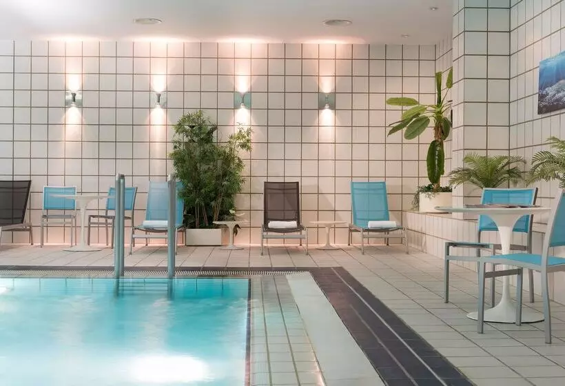 هتل Holiday Inn Berlin City West, An Ihg