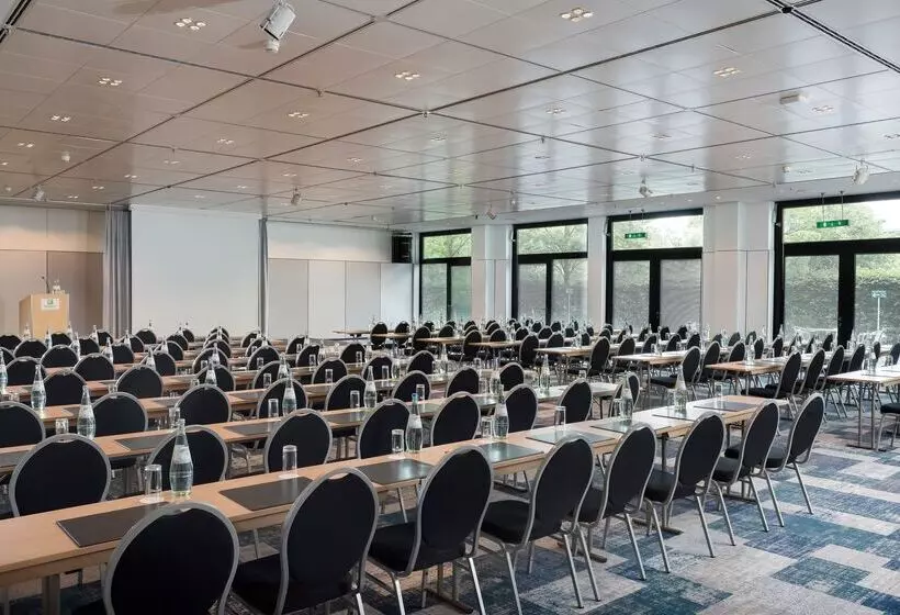 هتل Holiday Inn Berlin City West, An Ihg