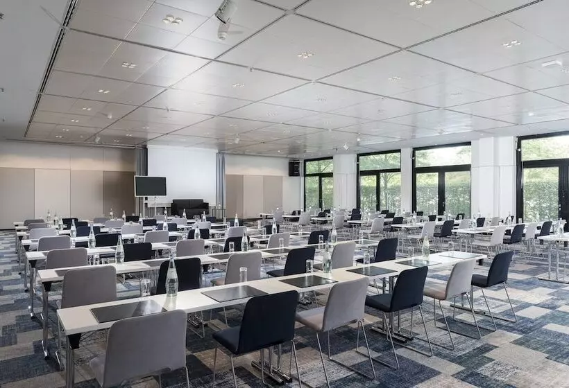 هتل Holiday Inn Berlin City West, An Ihg