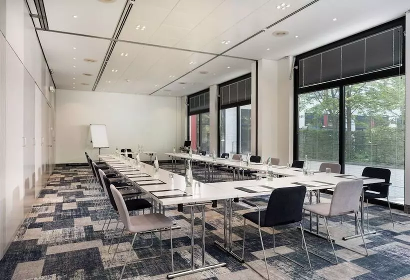 هتل Holiday Inn Berlin City West, An Ihg