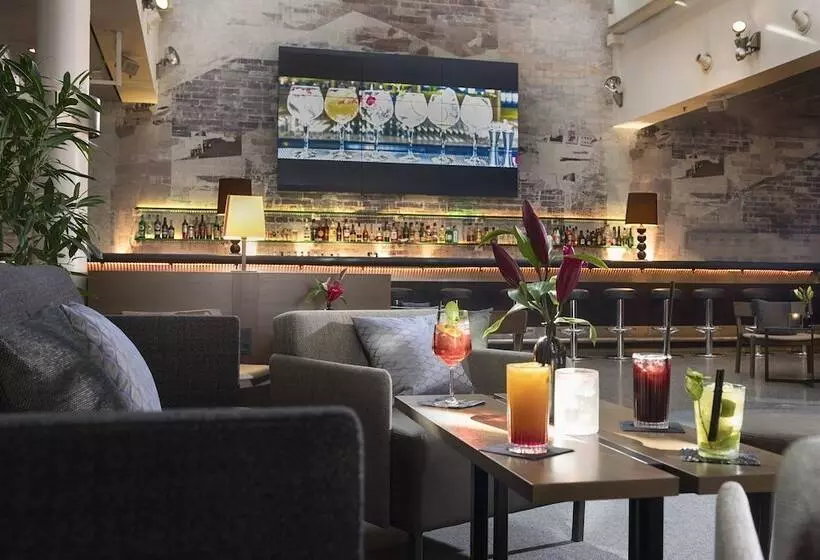 هتل Holiday Inn Berlin City West, An Ihg