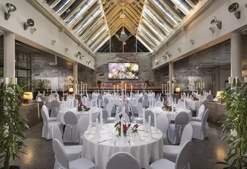 هتل Holiday Inn Berlin City West, An Ihg