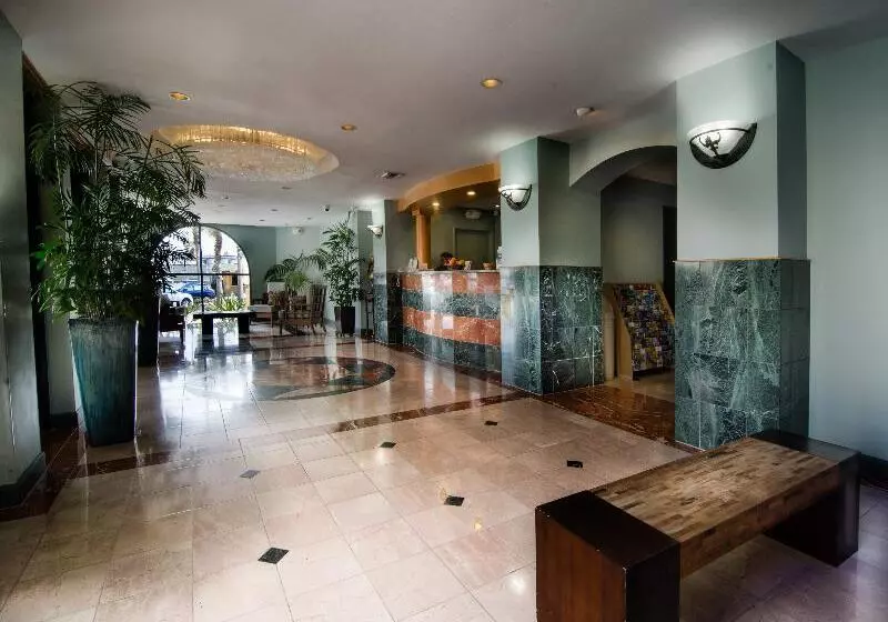 בית מלון כפרי Ocean Park Inn