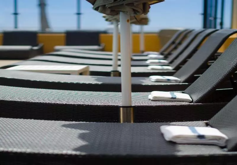 בית מלון כפרי Ocean Park Inn