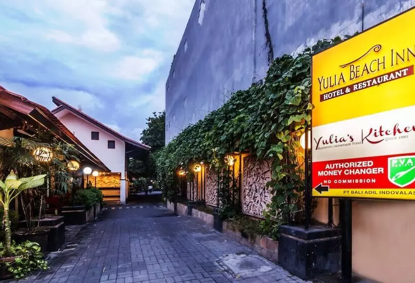 هتل Yulia Beach Inn Kuta