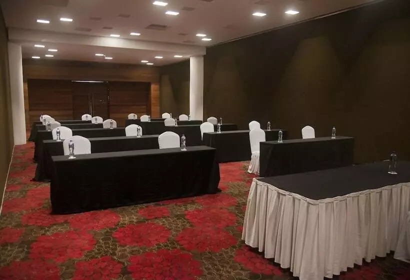 Resort Emporio Ixtapa   With Optional All Inclusive