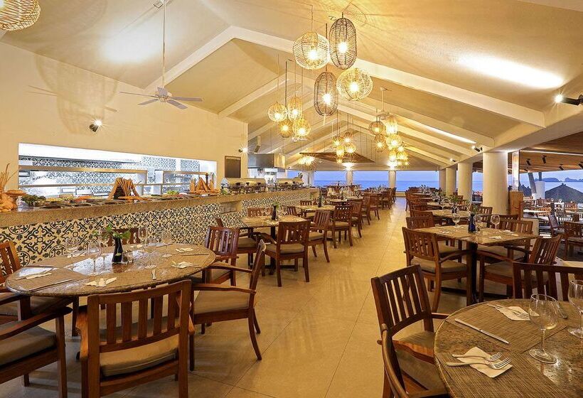 استراحتگاه Emporio Ixtapa With Optional All Inclusive