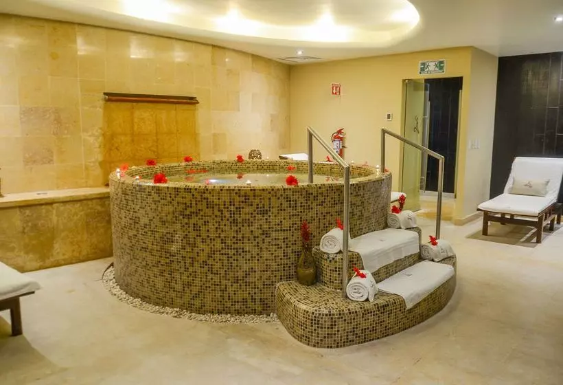 Resort Emporio Ixtapa   With Optional All Inclusive