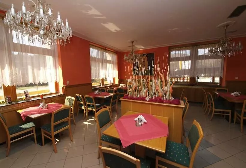 Holiday Hotel Macocha