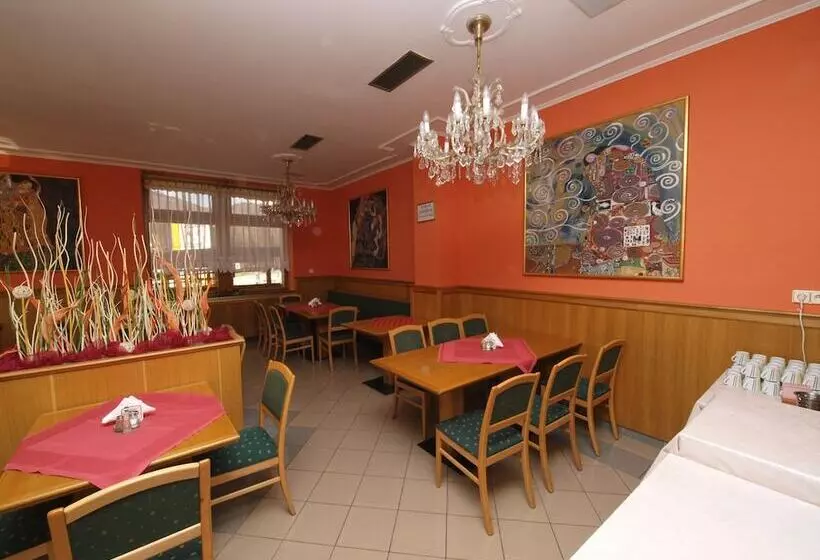 Holiday Hotel Macocha