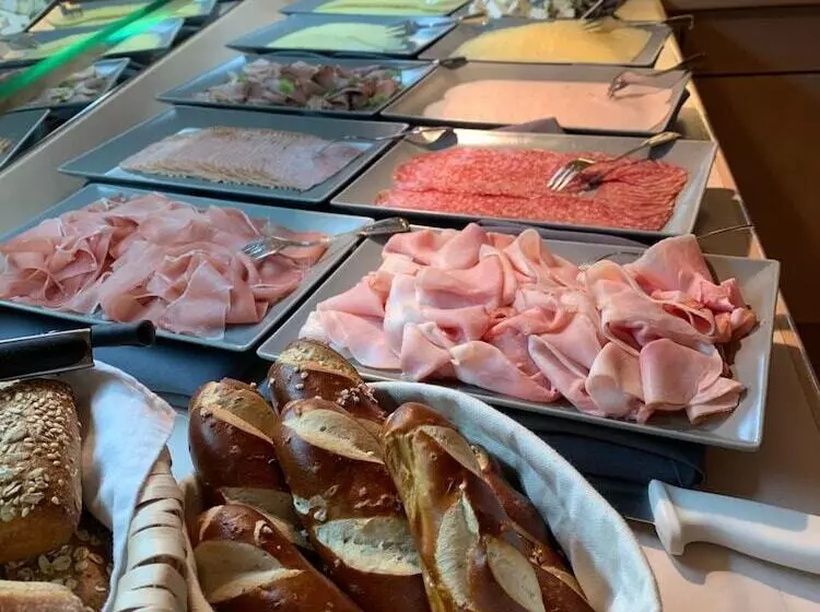 ホテル Garni Rebgarten