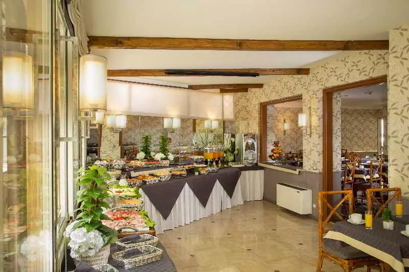 Santa Costanza By Omnia Hotels