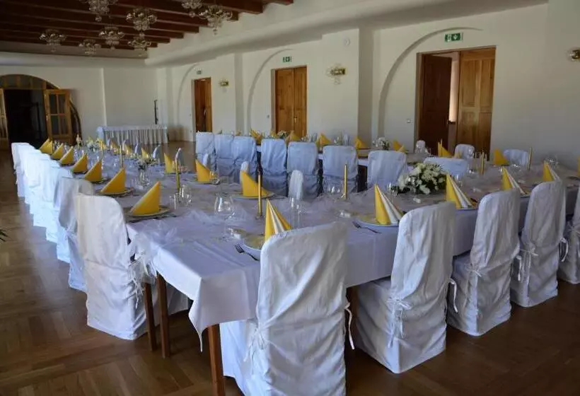 酒店 Zámek Velká Bystřice