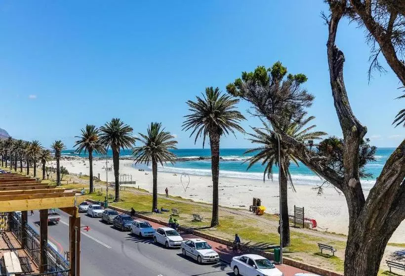 Отель Place On The Bay