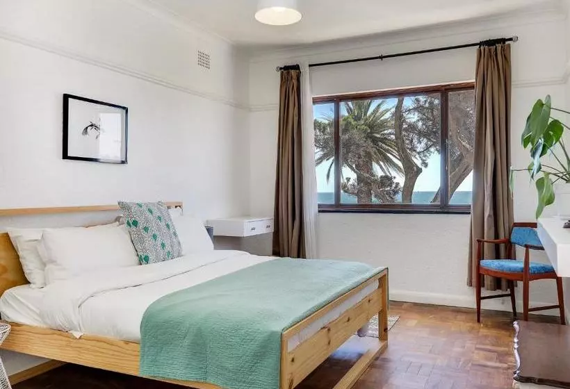 Отель Place On The Bay