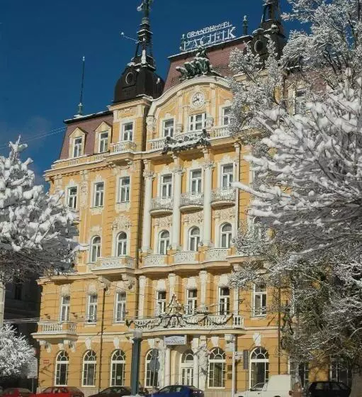 Ensana Hotel Pacifik