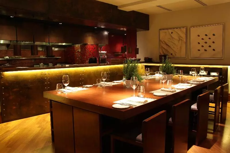 Four Seasons Hotel Singapore