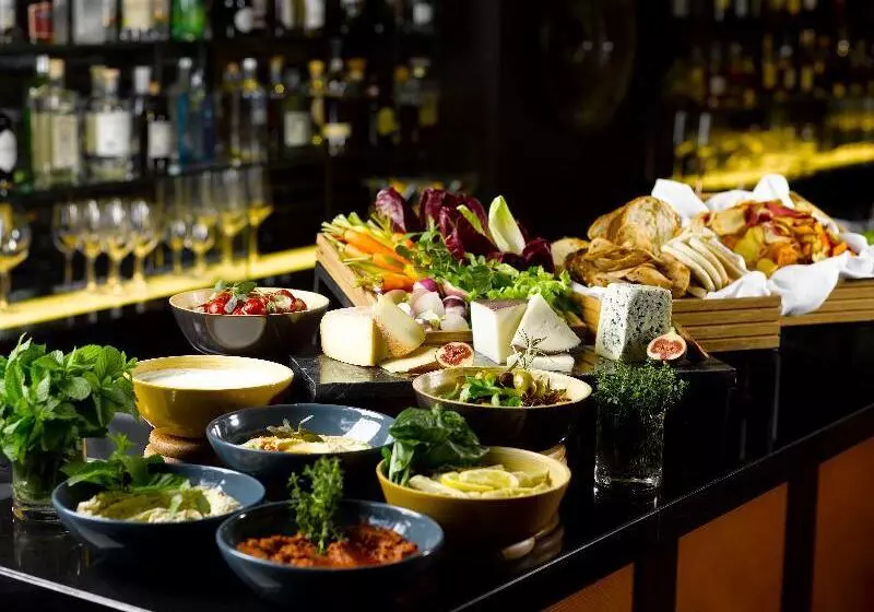 Four Seasons Hotel Singapore