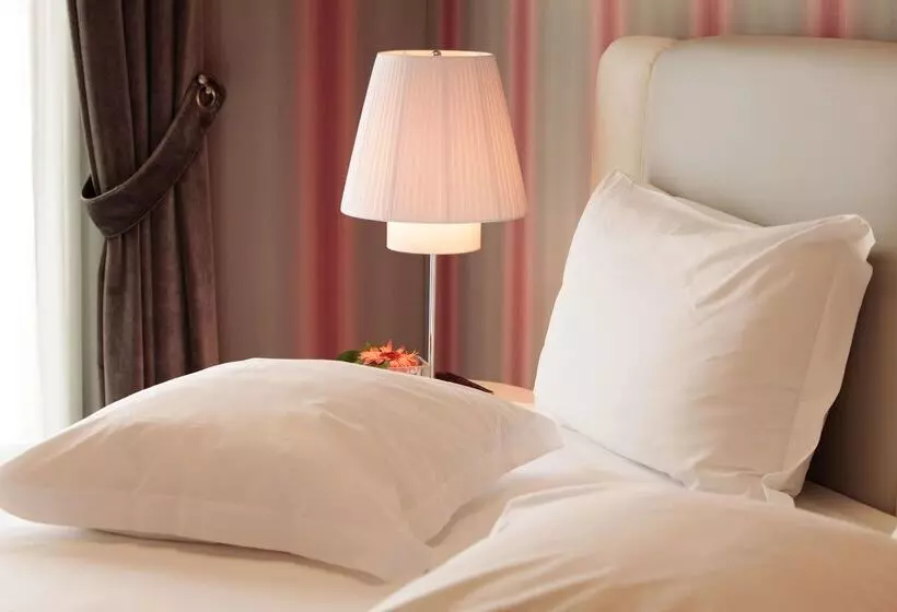 Grand Hotel Palace Rome