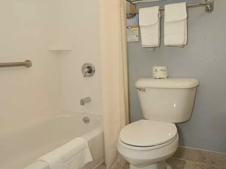 فندق Quality Inn