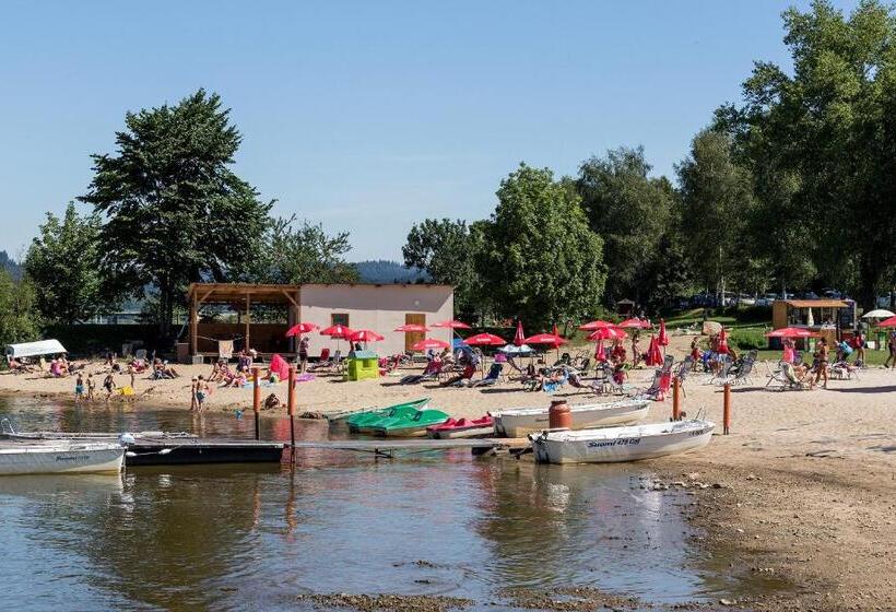 בית מלון כפרי Racek