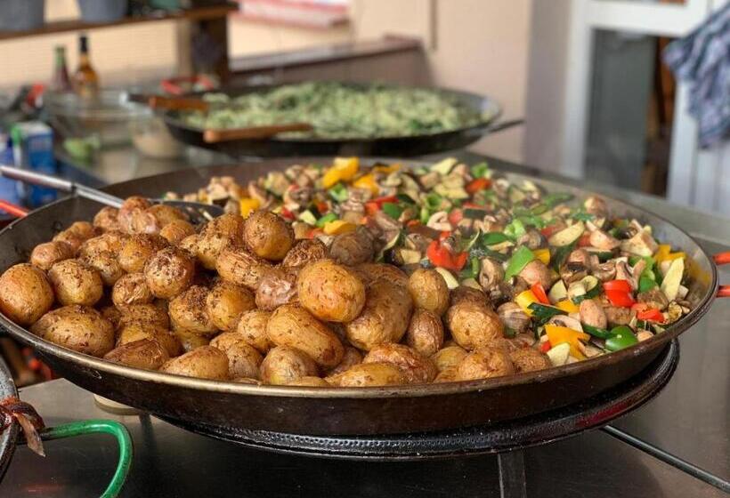 בית מלון כפרי Racek