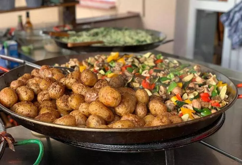 בית מלון כפרי Racek