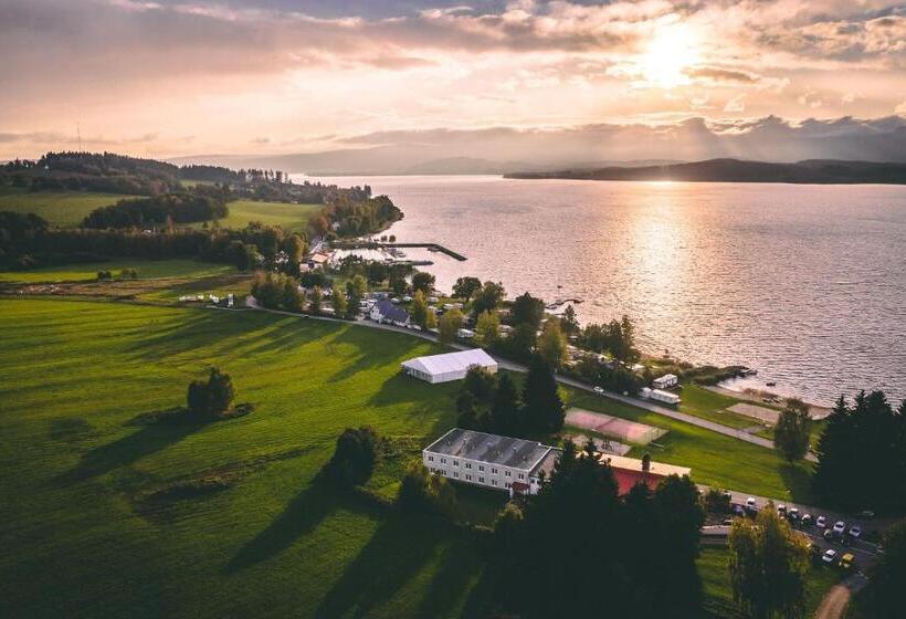 בית מלון כפרי Racek