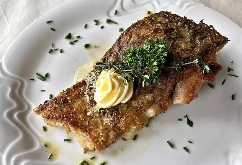 בית מלון כפרי Racek