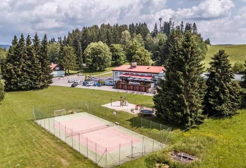 בית מלון כפרי Racek