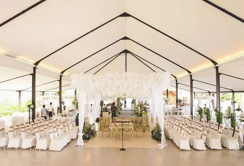 Mambruk Hotel & Convention