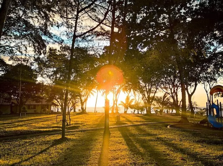 Mambruk Hotel & Convention