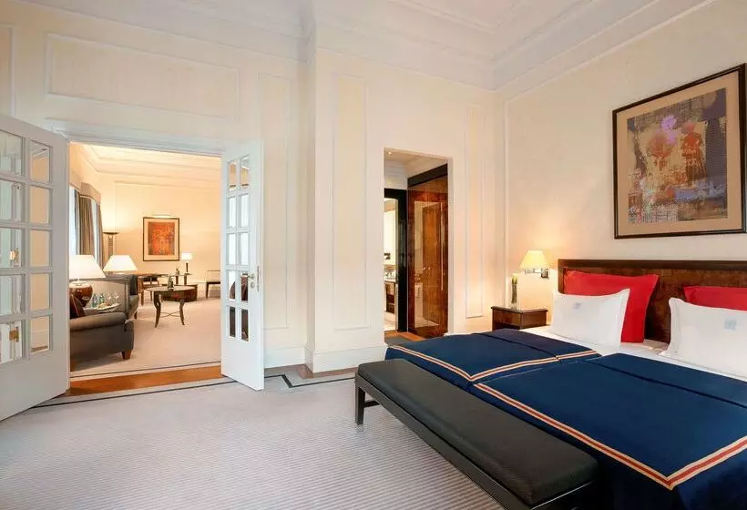 هتل Taschenbergpalais Kempinski