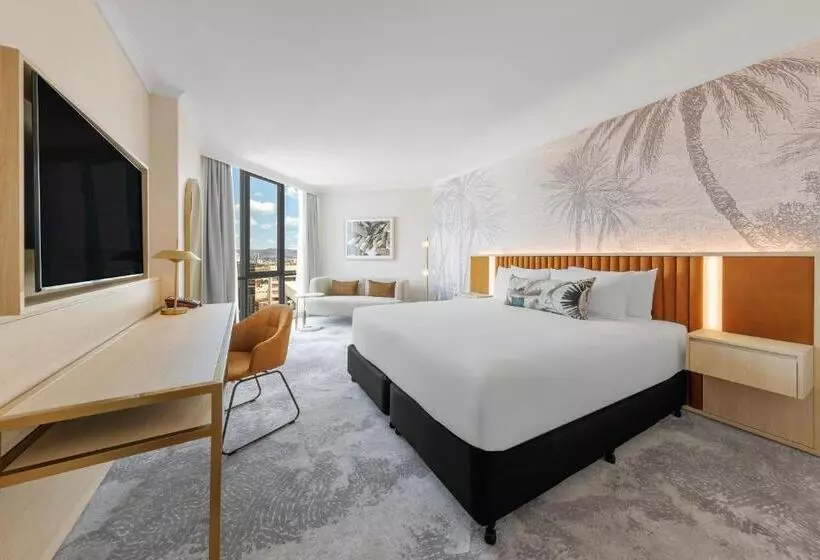 Amora Hotel Brisbane