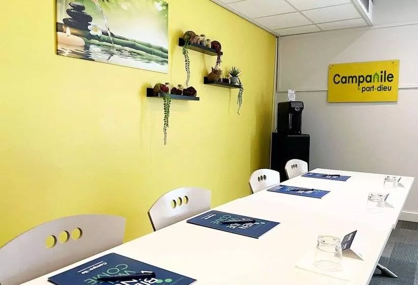 Hotel Campanile Lyon Centre Part Dieu